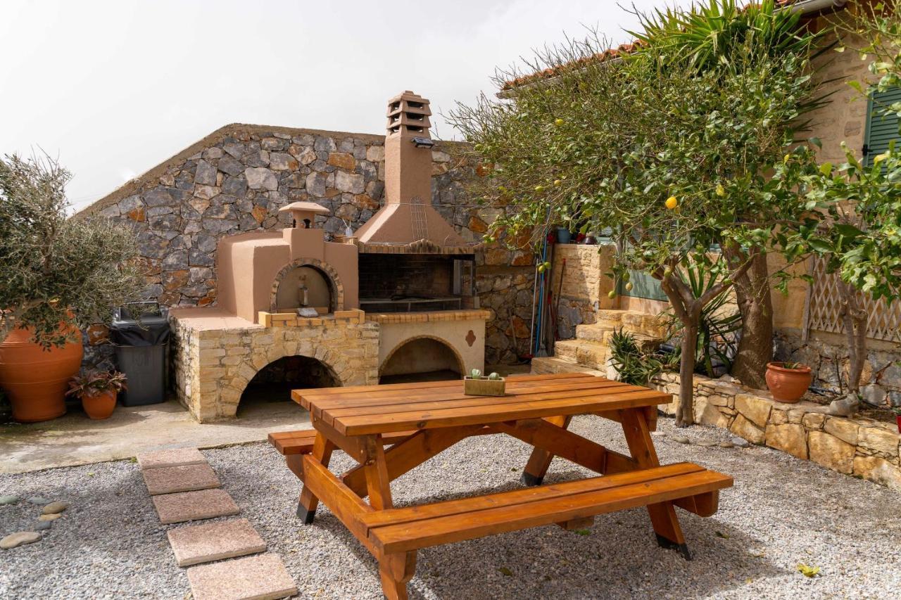 Maistros Villa Rodhákinon Exterior foto